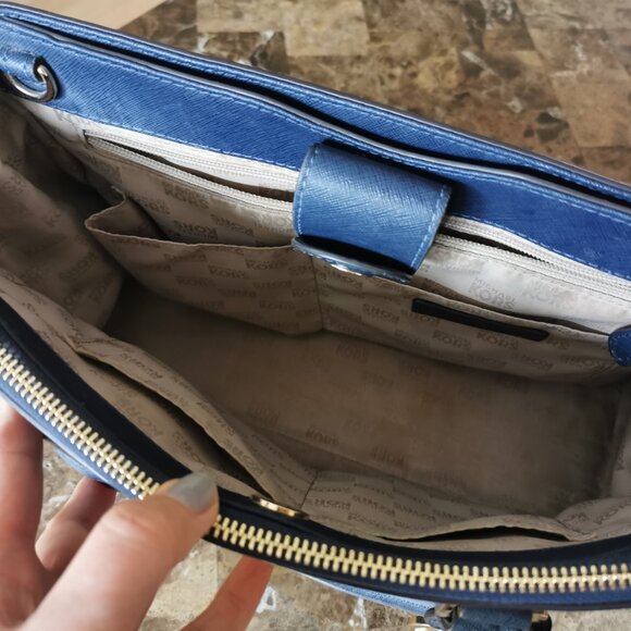 MK Handbag - Picture 3 of 5